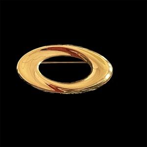 Elegant Vintage Napier Gold Tone Brooch Royal Classic